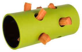 Trixie jutalomfalat adagoló henger zöld nyulak és tengerimalacok részére ø5,5x12 cm 